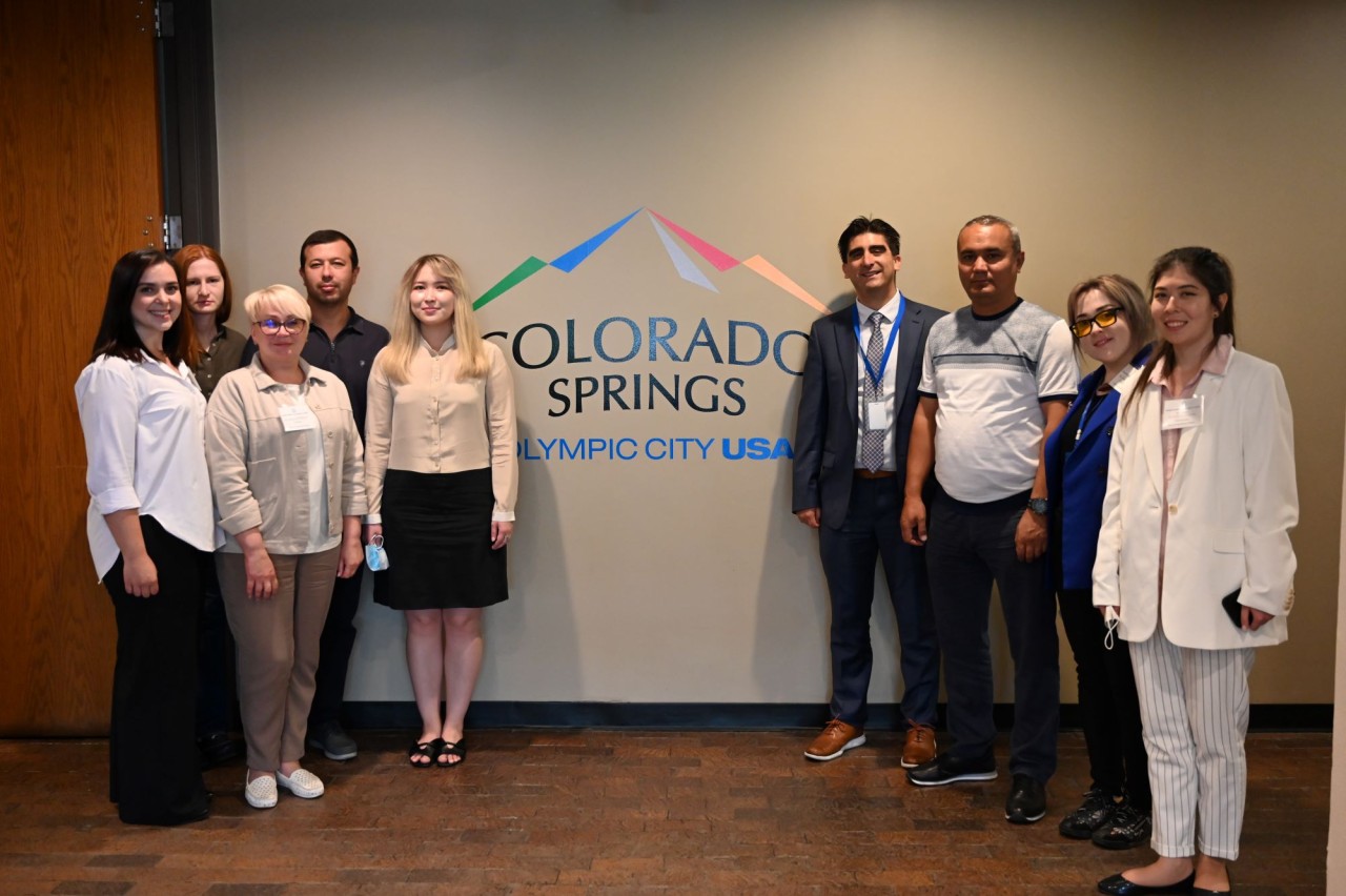 Delegates visiting the Colorado Springs City Admin Building after meeting with the Office of Innovation!